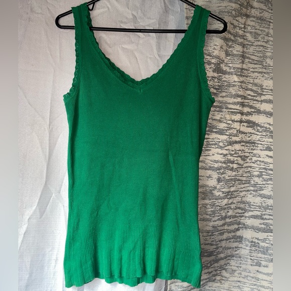 Thick, knitted women’s tank top - Picture 1 of 2